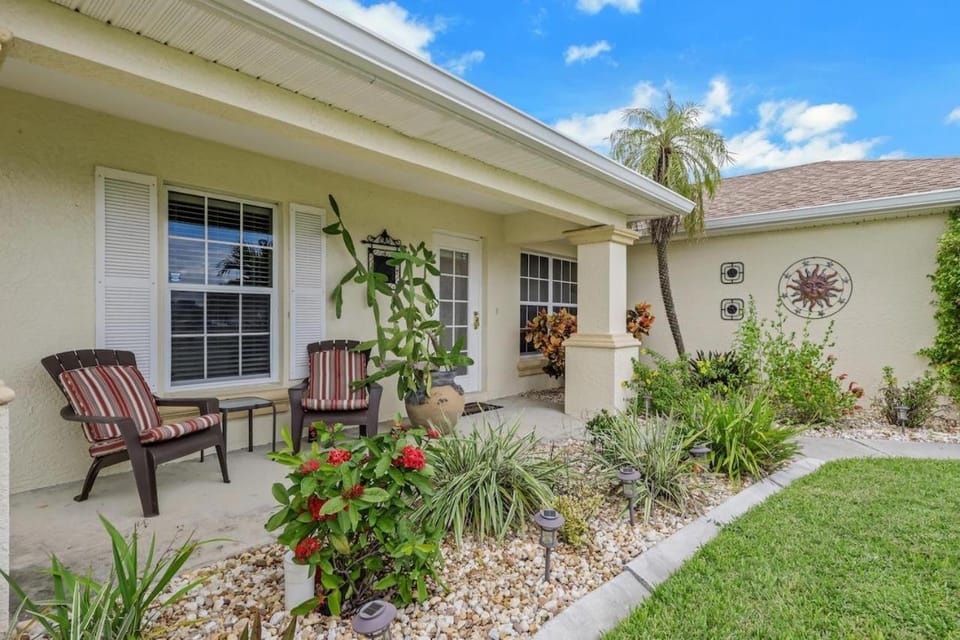 La Isla Coral 1032 Villa in Cape Coral