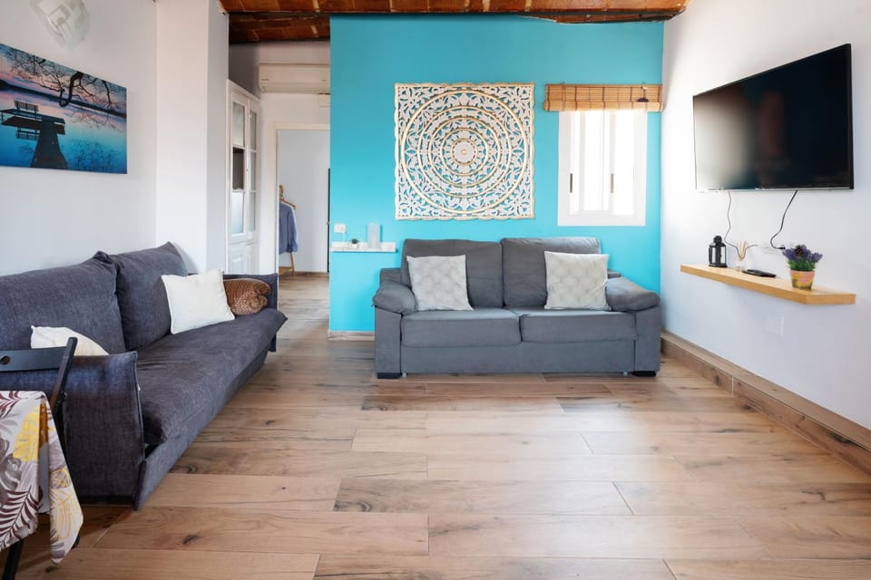 Atico con terraza 5 minutos a pie Fira Bcn, 4' metro Plza España, 15' Bcn centro Apartment in Barcelona