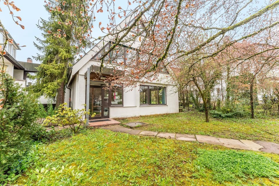Property building, Garden