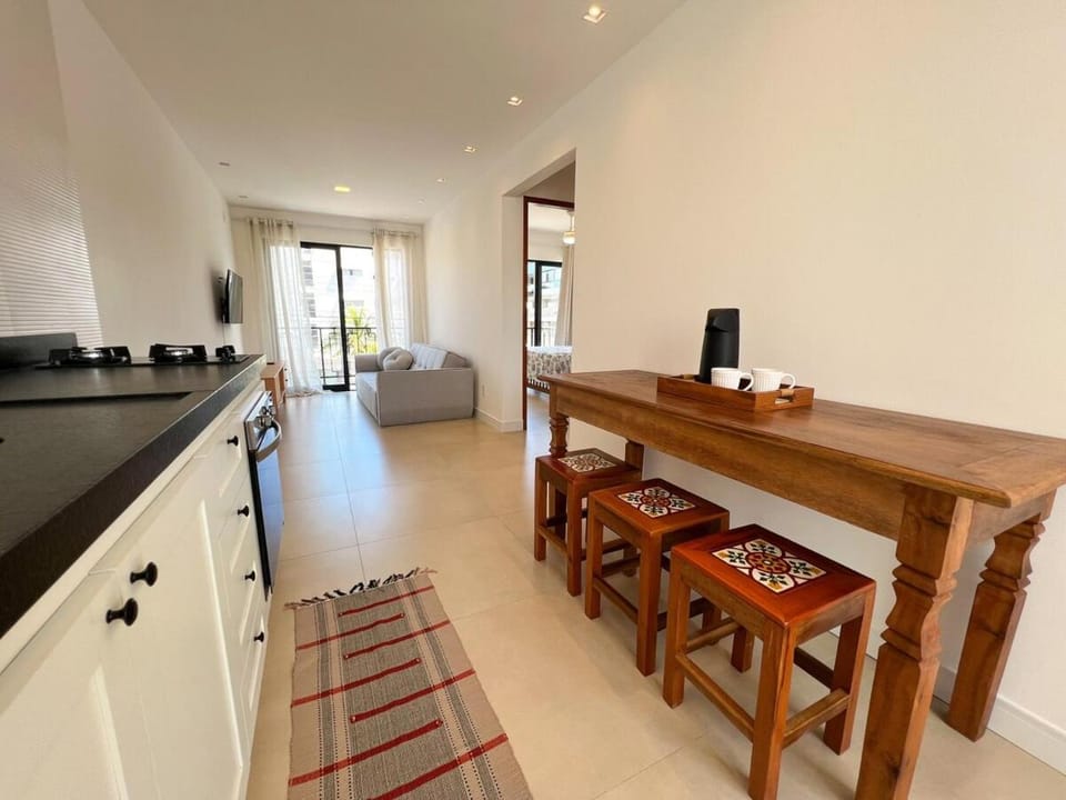 Apê novo! Branquinho com varanda na Praia do Forte Apartment in Cabo Frio