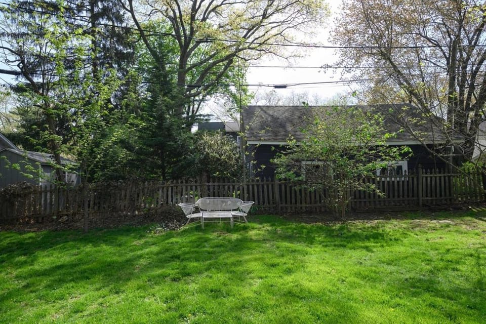 Charming Montclair Victorian Farmhouse with lots of Amenities! House in Bloomfield