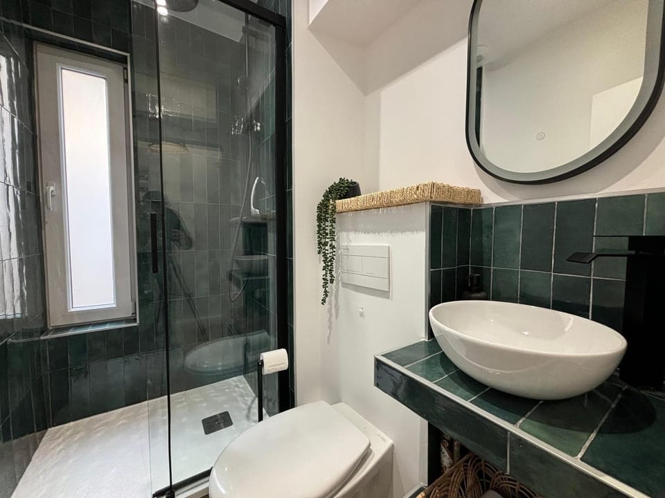 Bathroom, Living room
