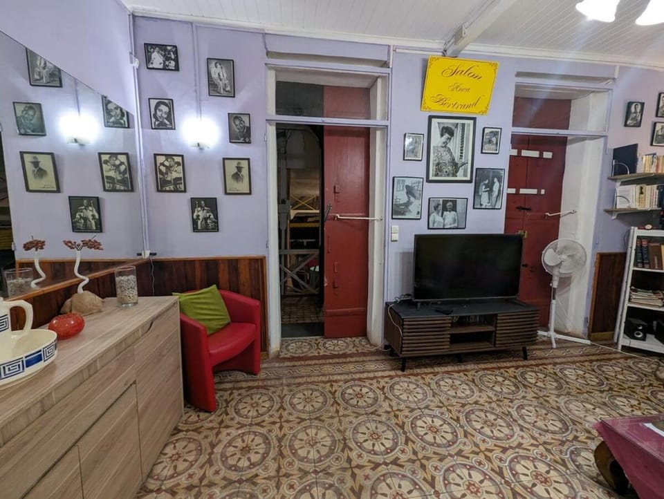 WeHost - Exceptional Creole villa with a unique character Bed and Breakfast in Fort-de-France