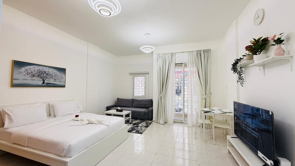 TV and multimedia, Dining area, Bedroom
