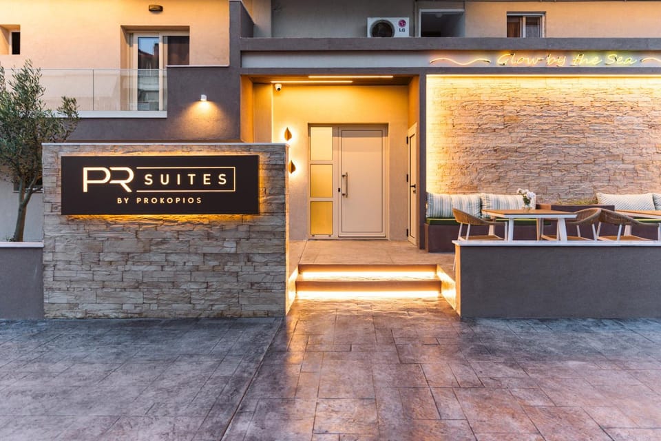 Property building, Facade/entrance, Property logo or sign