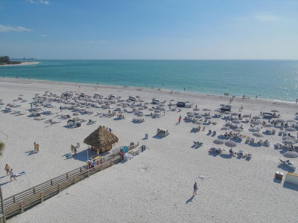 Inn on the Beach 2207 by FVC Apartment in Sarasota