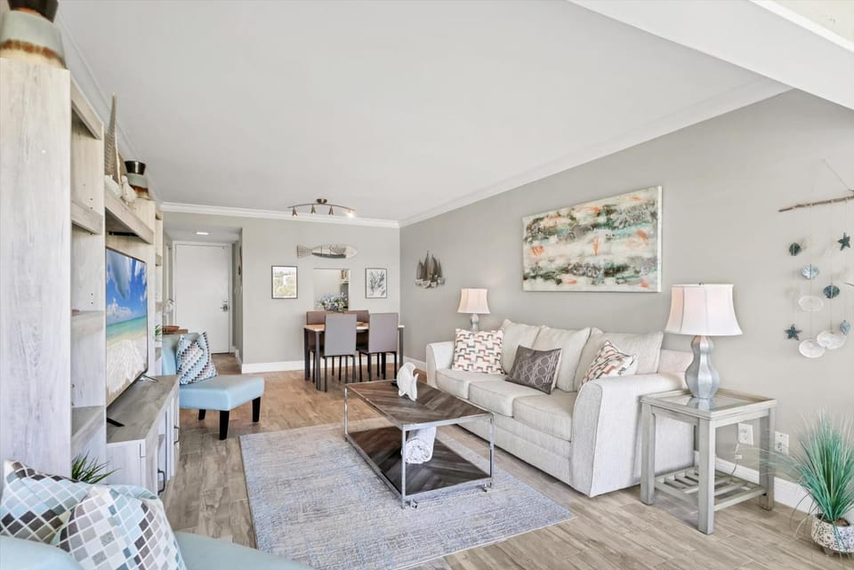 Longboat Harbour D-303 by FVC Apartment in Longboat Key