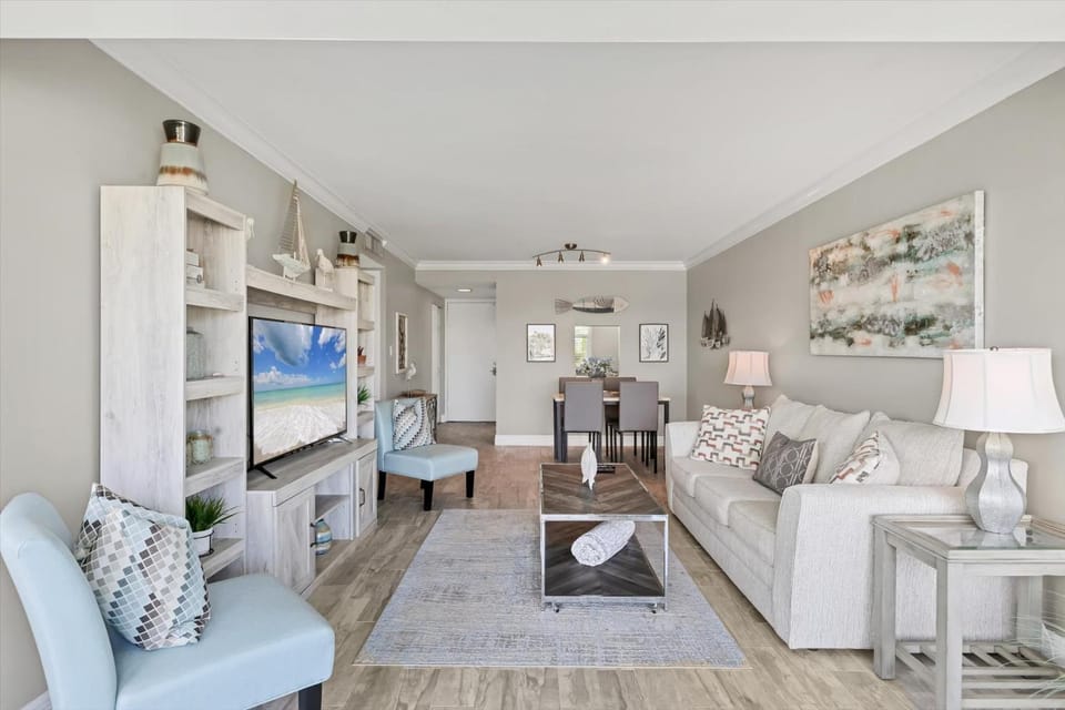 Longboat Harbour D-303 by FVC Apartment in Longboat Key