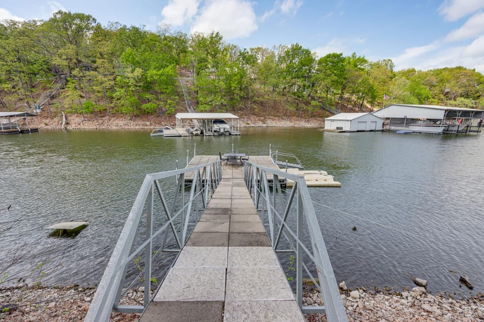 Grand Lake Group Getaway w/ Dock & Spacious Deck House in Lake O The Cherokees