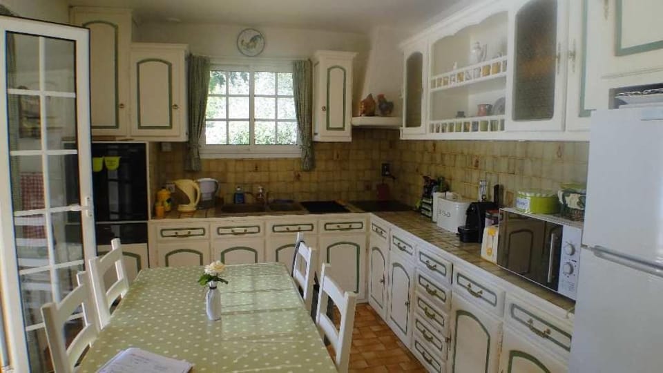 Charming villa with private swimming pool and garden Villa in Occitanie