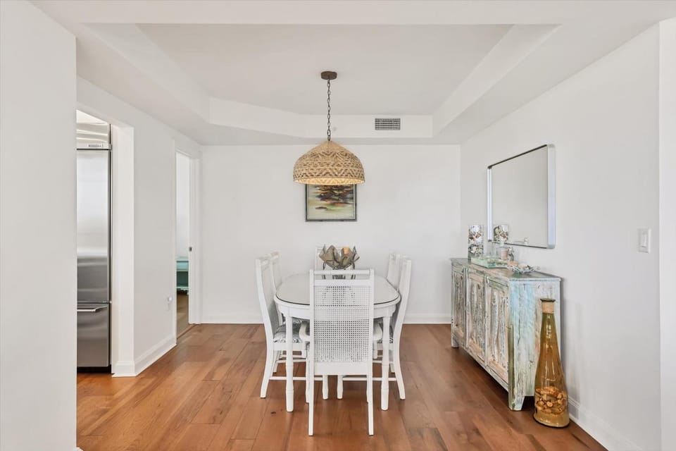Sanctuary B202 by FVC Apartment in Longboat Key