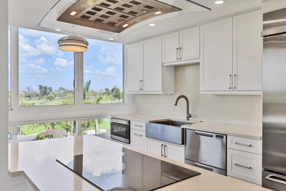 Sanctuary B202 by FVC Apartment in Longboat Key