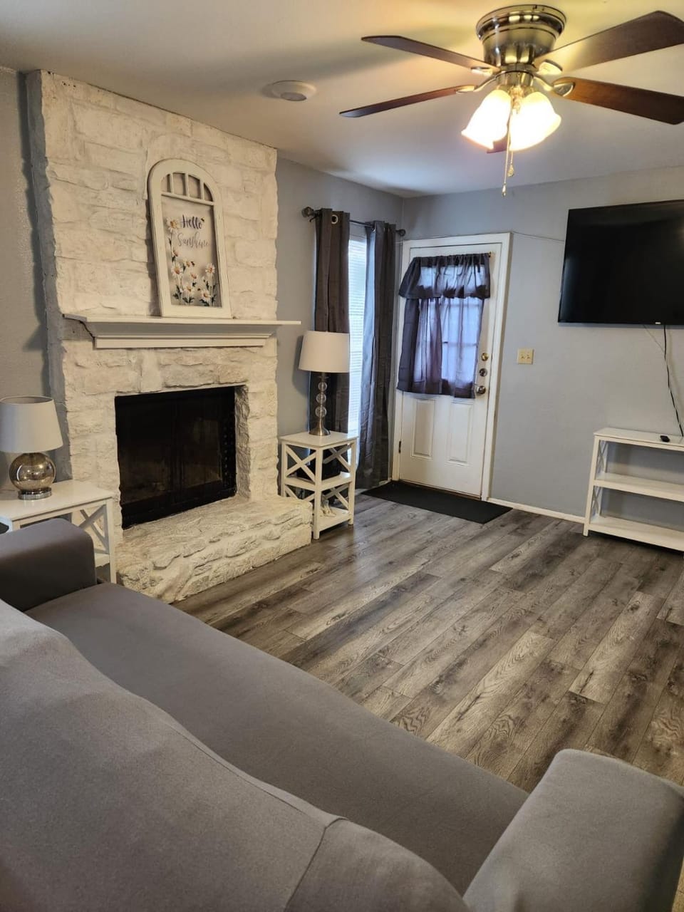 Amant Pl 2 BR 1 BA Xtra Vanity Sink No Animal Fee Apartment in Austin