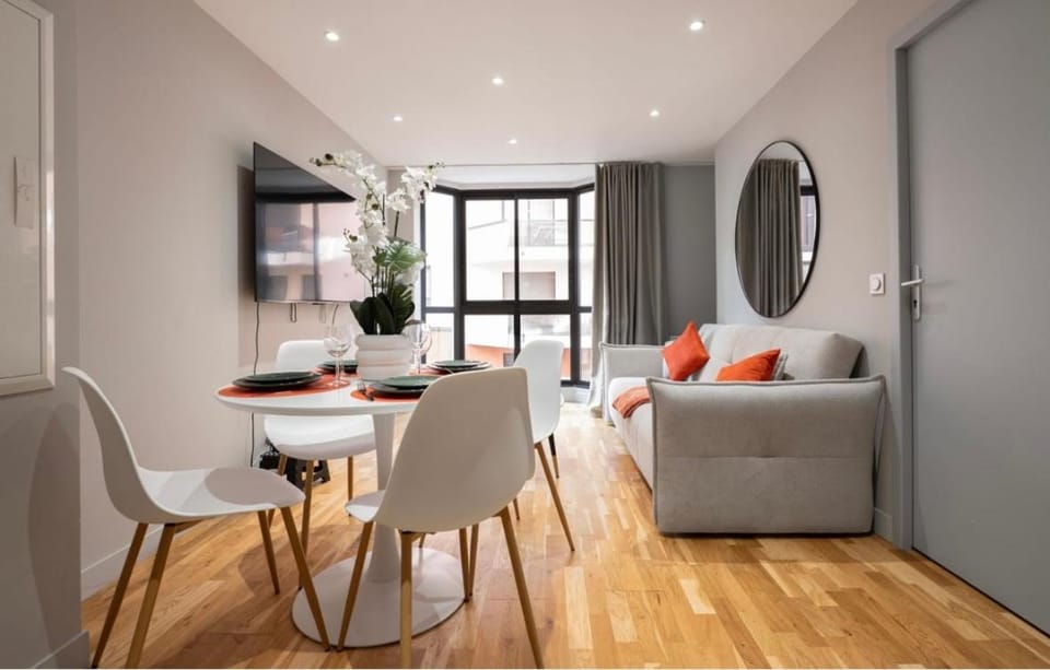 Appartement luxueux compans caffarelli climatiseur parking privé gratuit jardin japonais 4 personnes Apartment in Toulouse