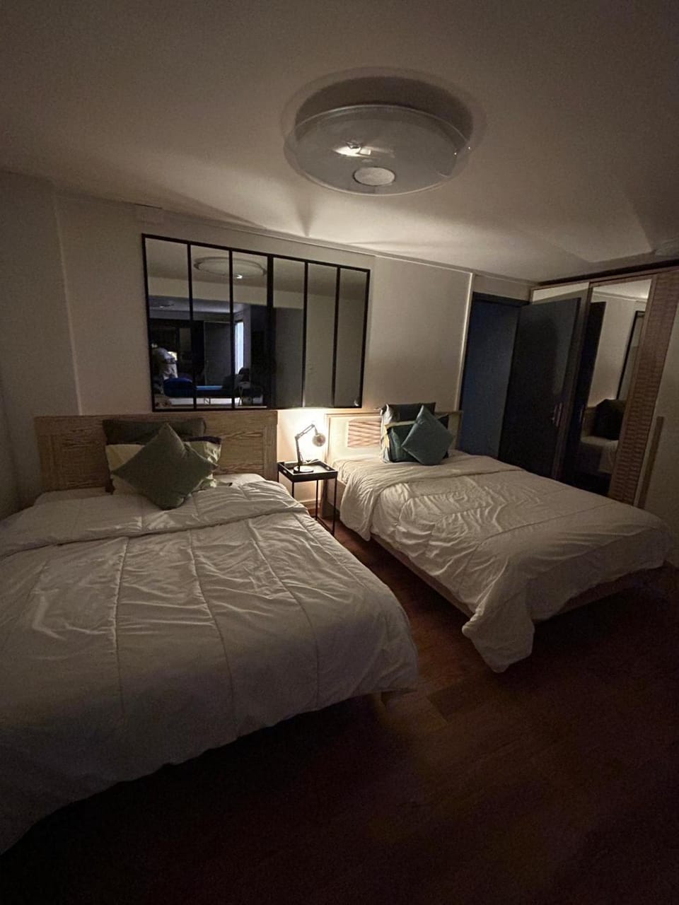 Photo of the whole room, Bedroom