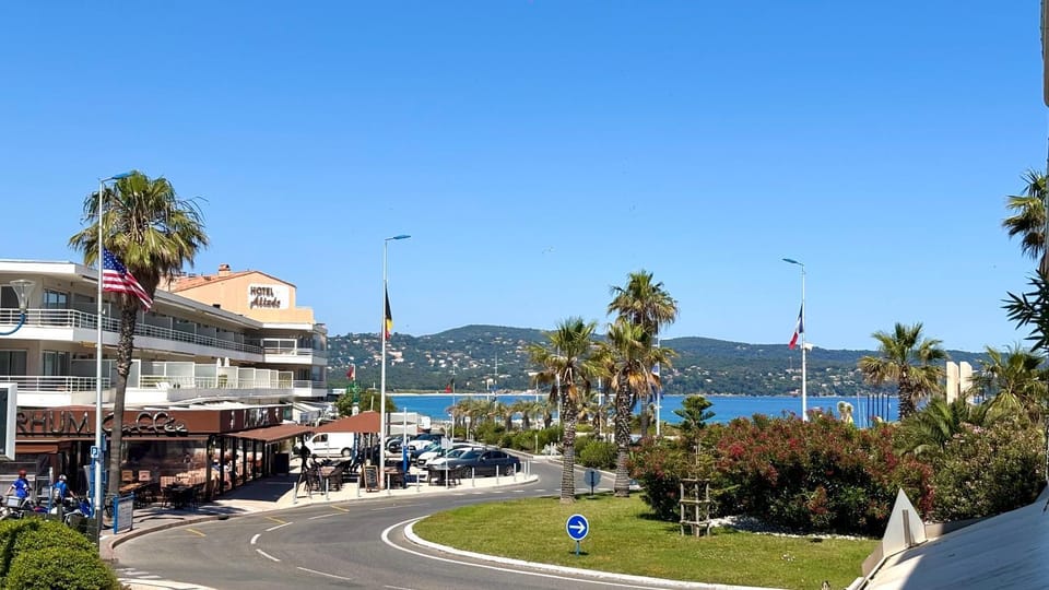 Le République - Centre ville, plage à pied Apartment in Cavalaire-sur-Mer
