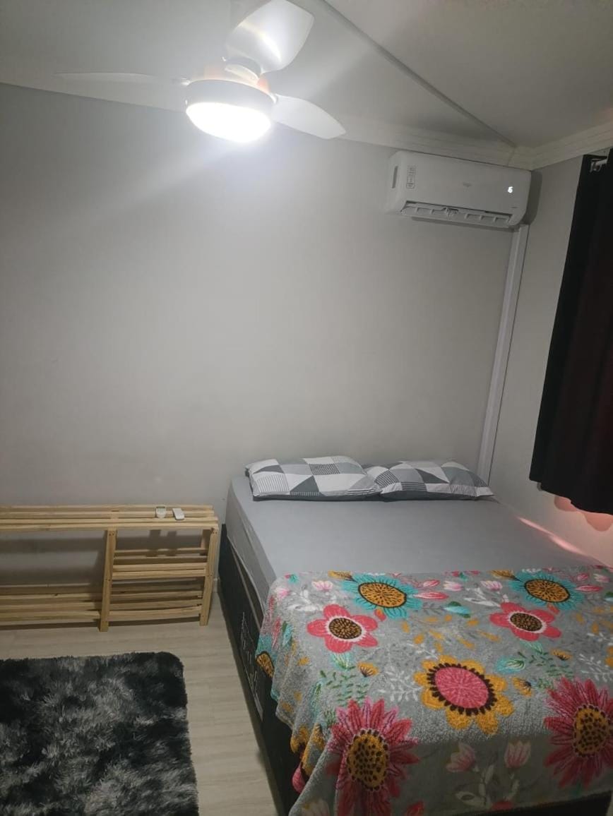 Apto completo próximo ao HU e Aeroporto com Vaga e Ar Apartment in Londrina