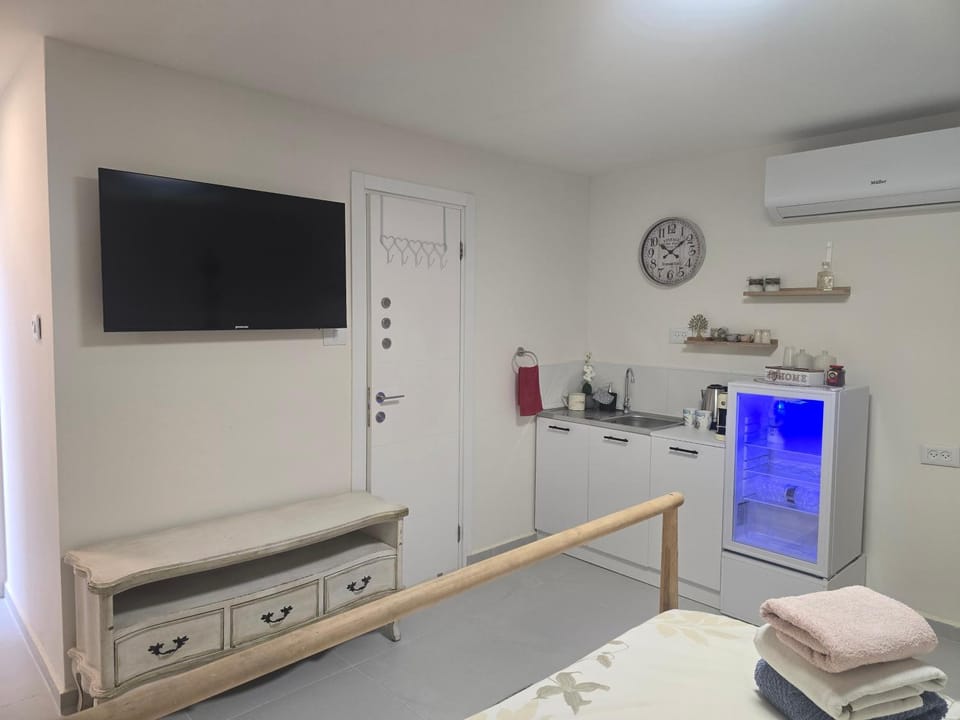 TV and multimedia, Kitchen or kitchenette, air conditioner