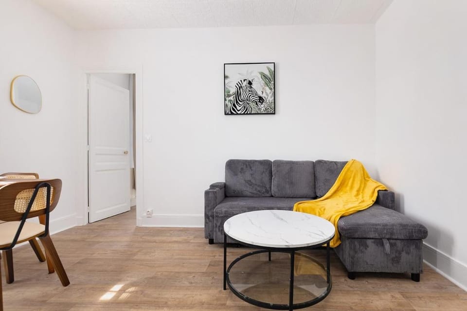 4P Paris Elegant Apartment in Montparnasse Percy Apartment in Île-de-France
