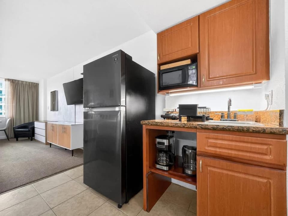 Beachfront Studio with Pool Gym and Sunny Isles Apartment in Sunny Isles Beach