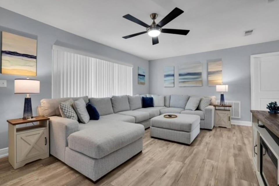TV and multimedia, Living room, fireplace