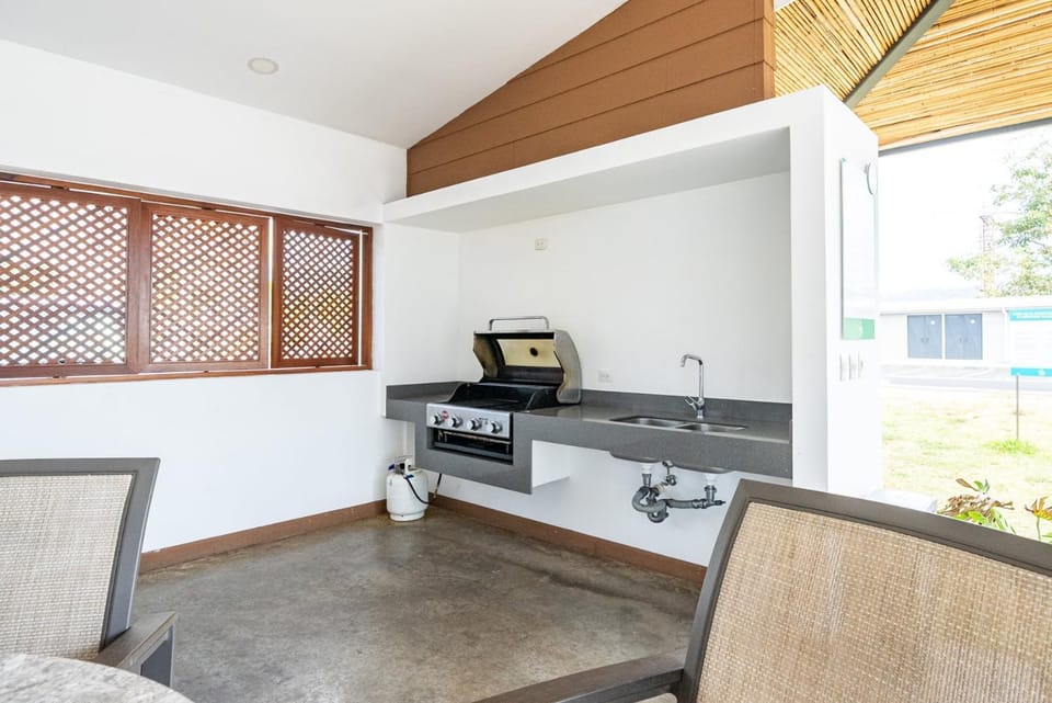 Kitchen or kitchenette, kitchen