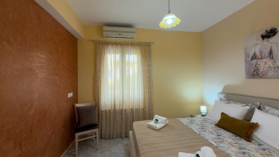 Bedroom, air conditioner