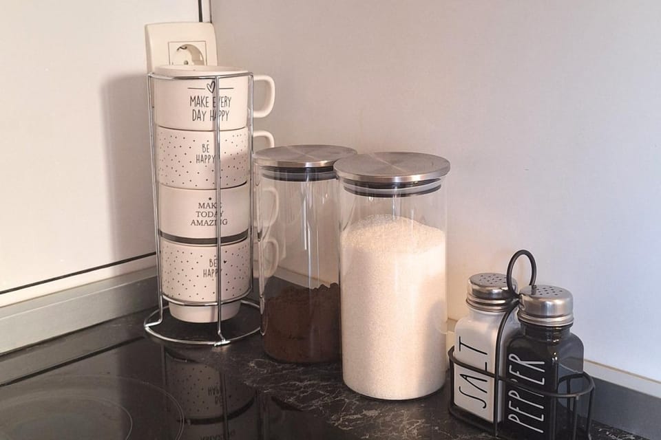 Coffee/tea facilities, Kitchen or kitchenette
