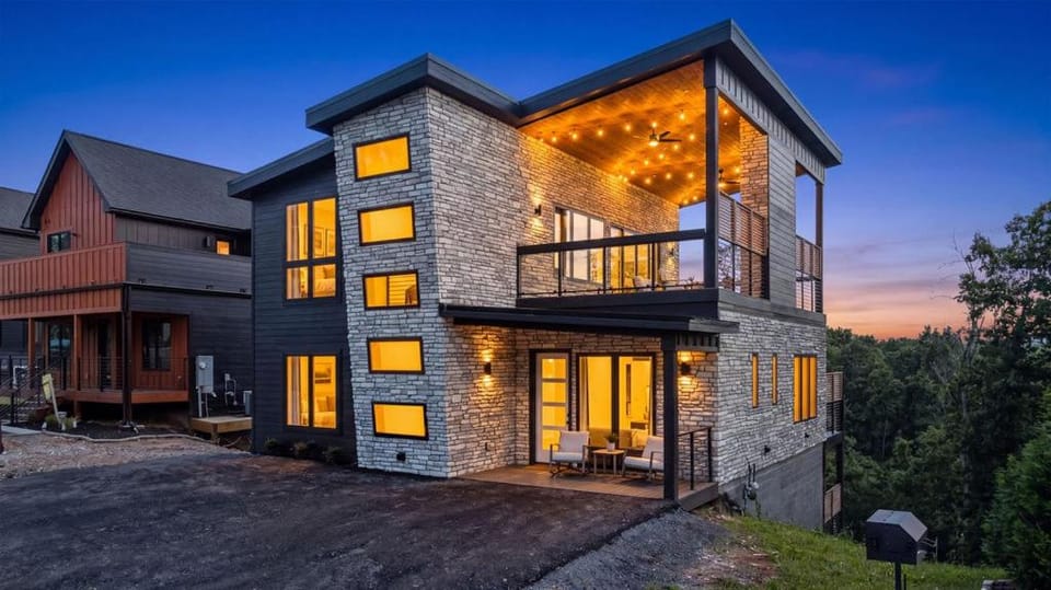 Starlight Summit 5 BD-Luxury Cabin-Sleeps 12 Cabin in Sevierville