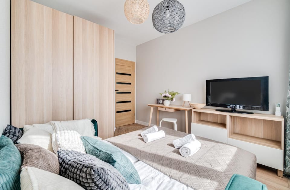 TV and multimedia, Bedroom, wardrobe