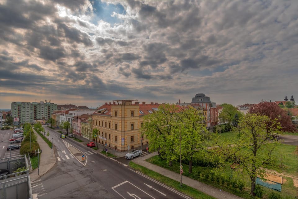 Property building, Natural landscape, City view, Location