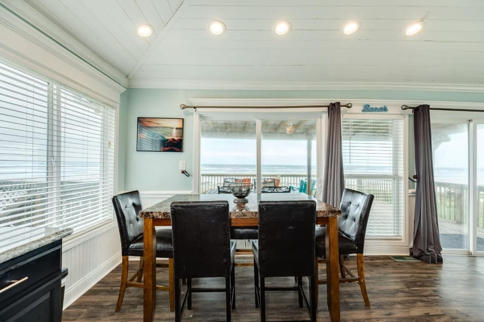 Beachfront Property Private Walkover House in Surfside Beach