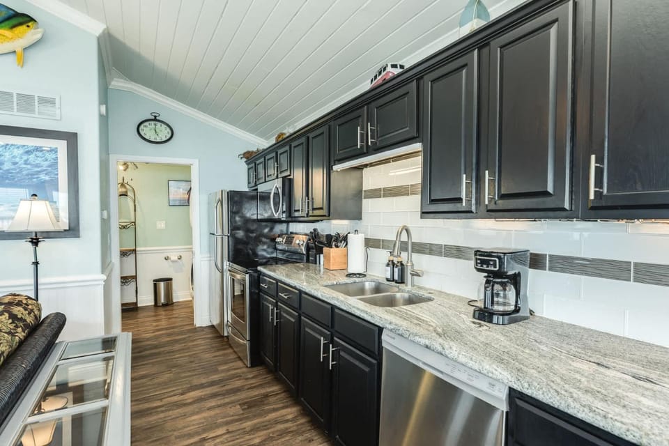 Beachfront Property Private Walkover House in Surfside Beach