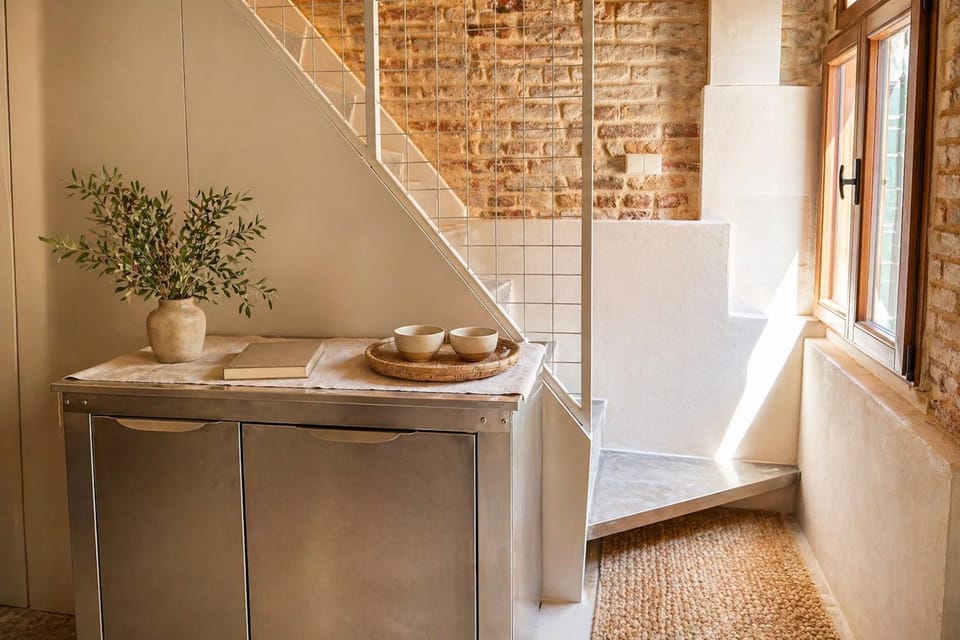 Kitchen or kitchenette, kitchen