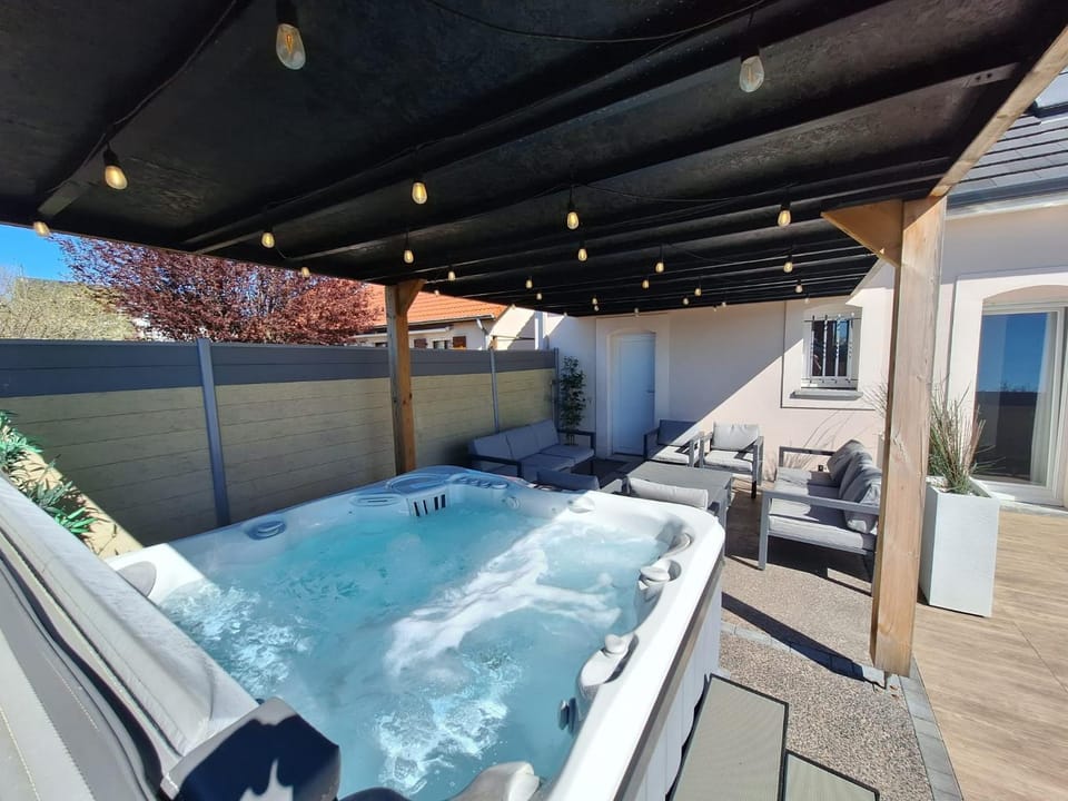 Le Garage & Spa Silver Bed and Breakfast in Grand Est