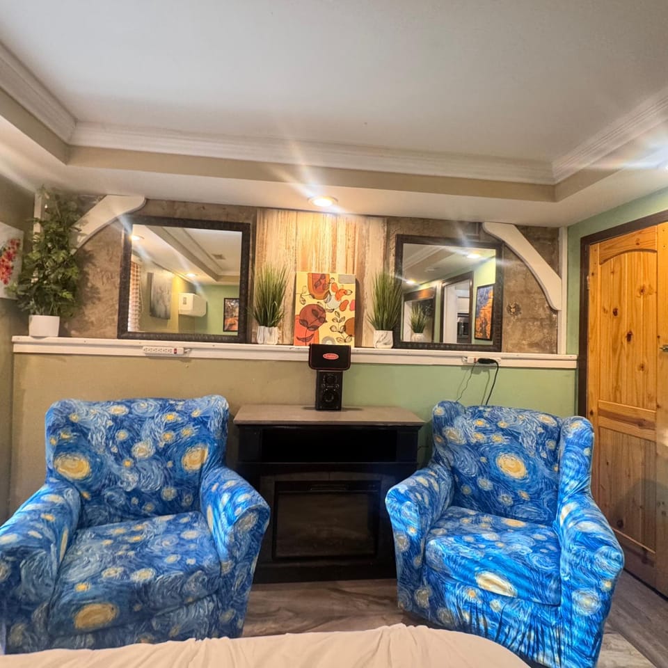 Guest Favorite The Bears Den Pets Welcome 420 Friendly Location Apartment in Gatlinburg