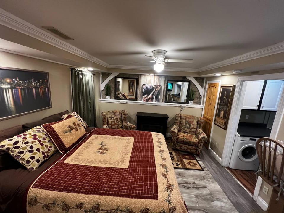 Guest Favorite The Bears Den Pets Welcome 420 Friendly Location Apartment in Gatlinburg