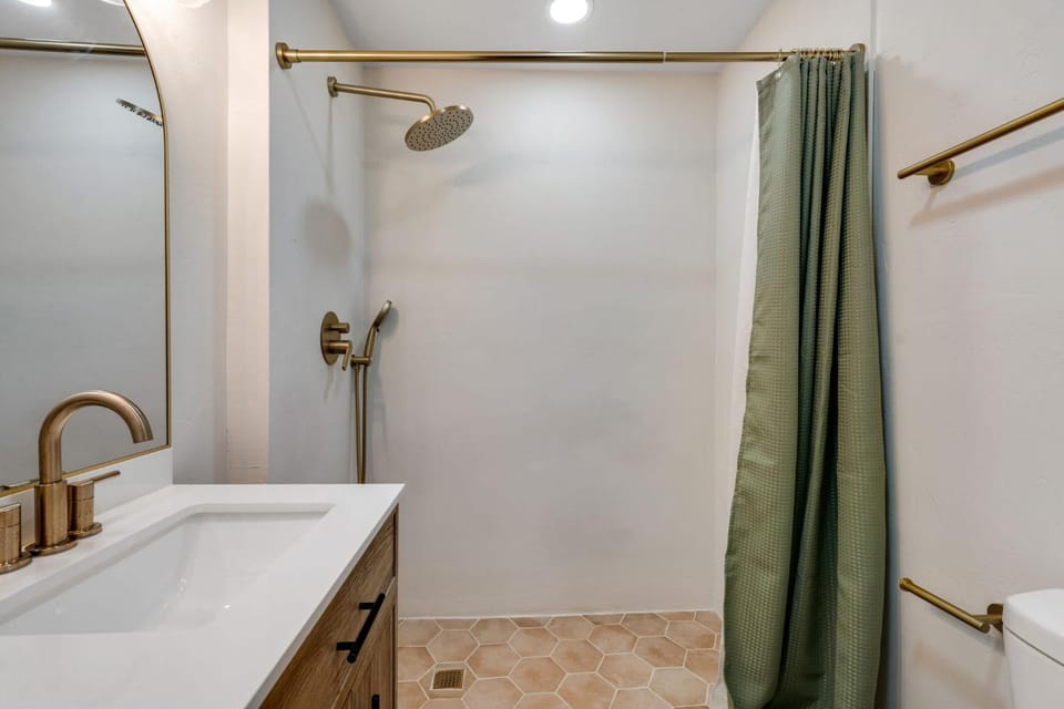 Warm Studio in Manitou Springs Walk Downtown Apartment in Manitou Springs