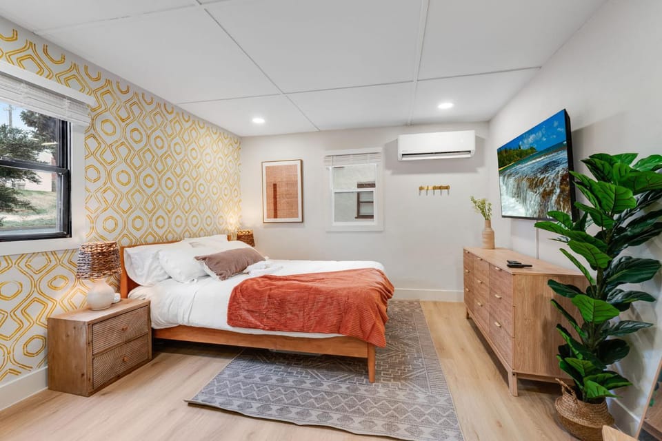 Warm Studio in Manitou Springs Walk Downtown Apartment in Manitou Springs