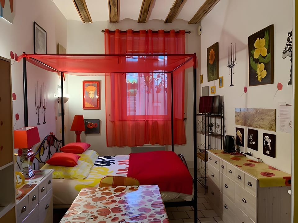 Living room, Bedroom