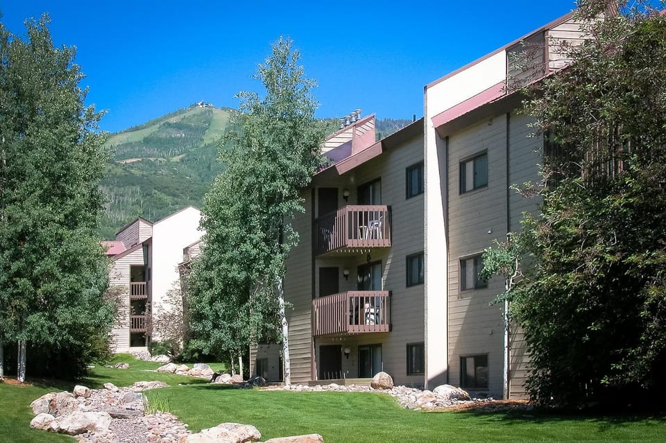 SHB21 - Shadow Run Condominiums Apartment in Steamboat Springs