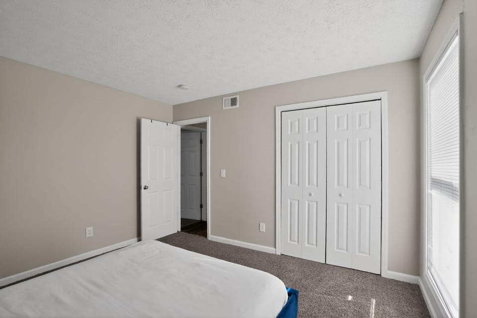Relaxing3 bedroom unit with easy Atlanta access Apartment in Riverdale