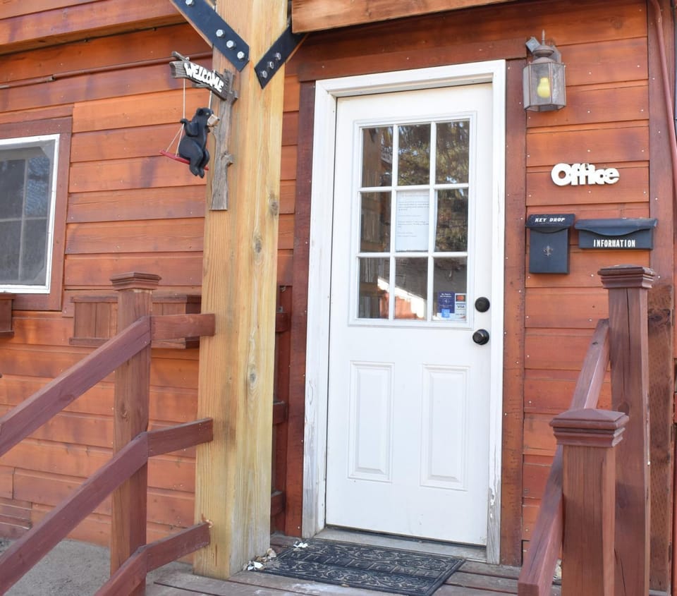 Colorado Cottages Inn in Estes Park