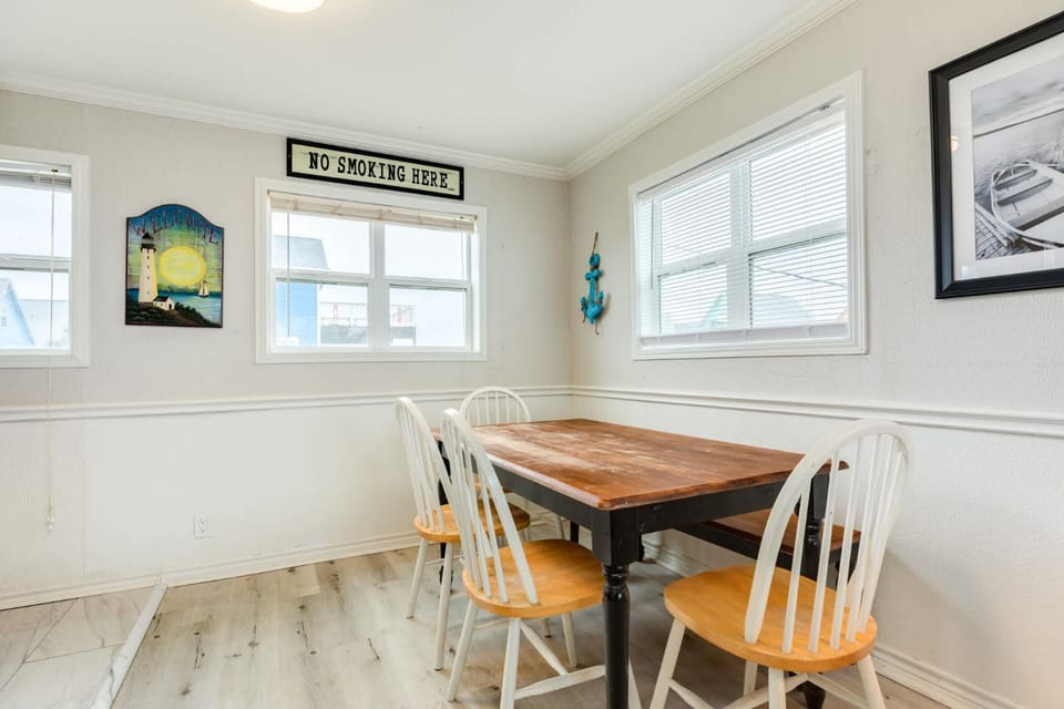 Beachfront - Private Walkover to Beach House in Surfside Beach