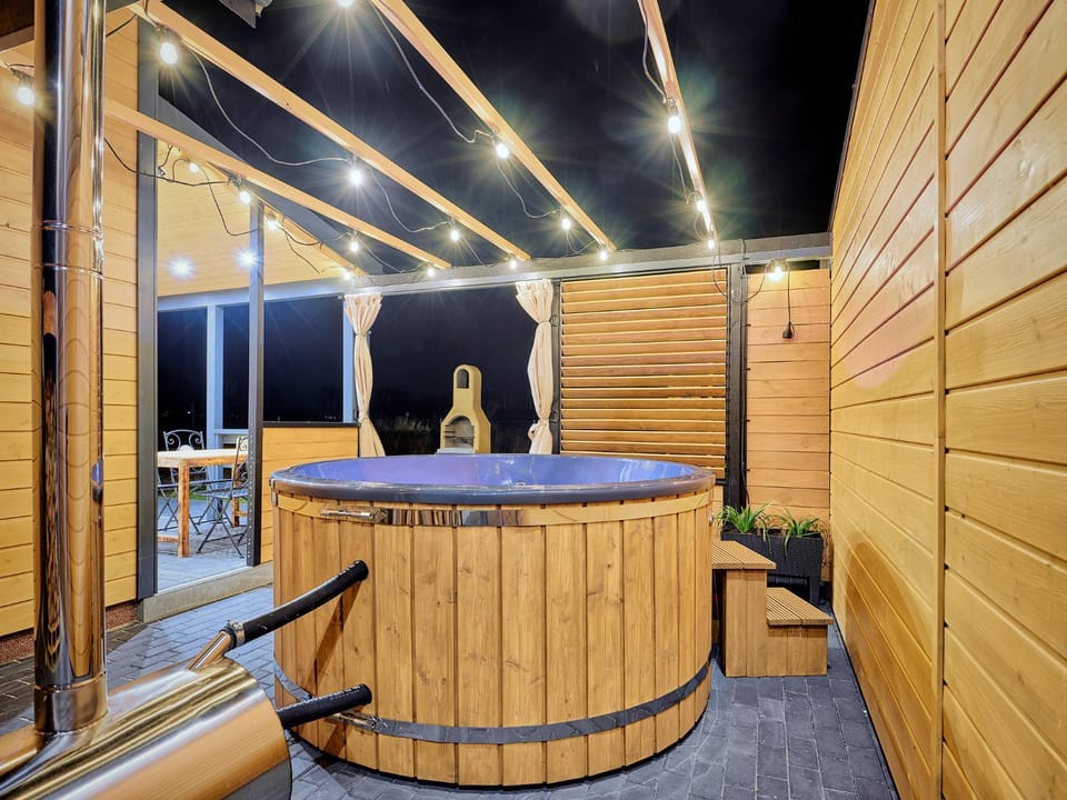 Activities, BBQ facilities, Hot Tub, Balcony/Terrace