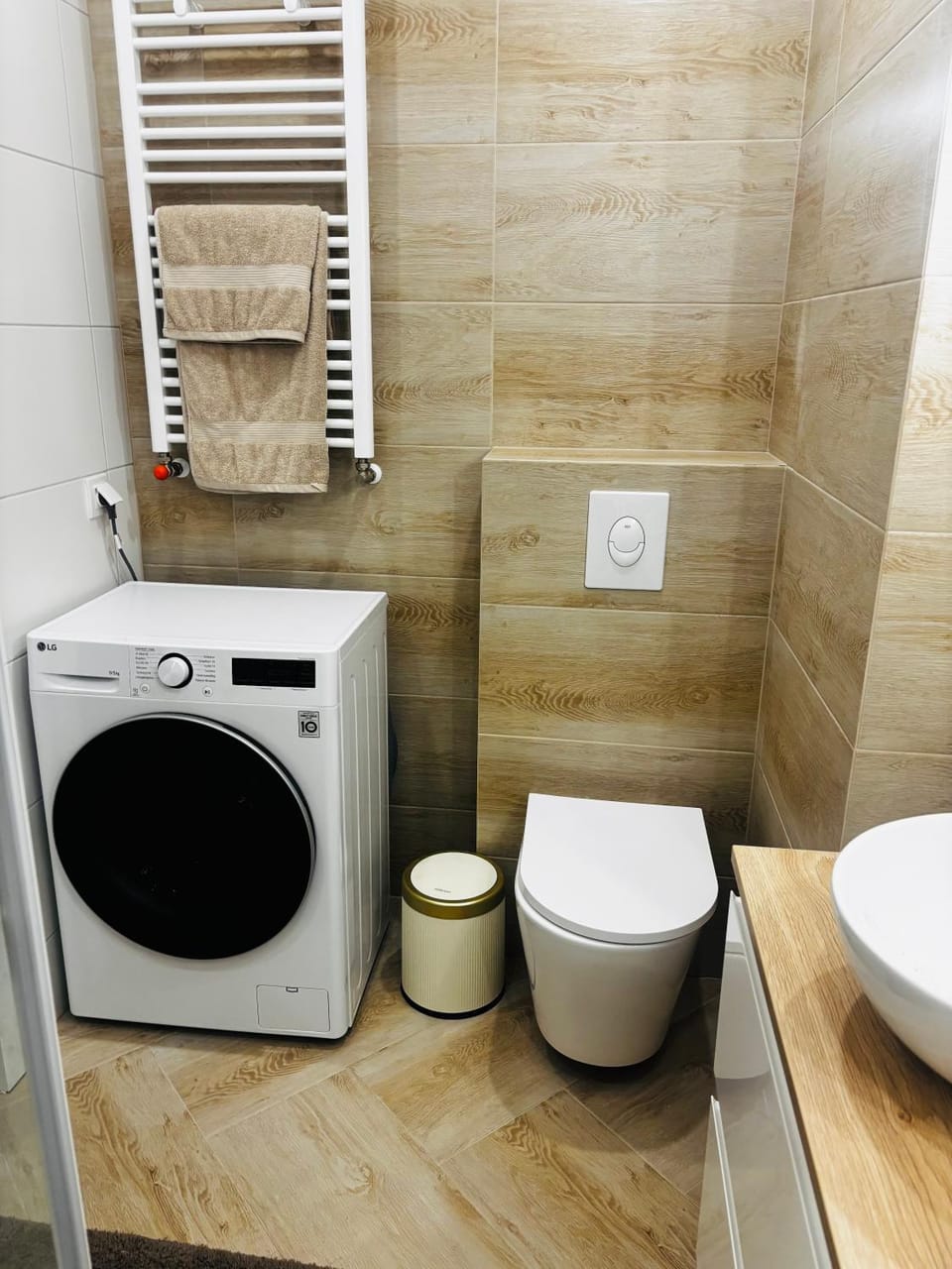 Toilet, Bathroom, washing machine, dryer