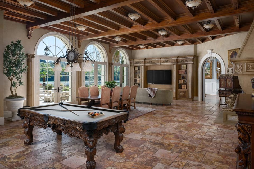 Palais de Leon House in Milwaukie
