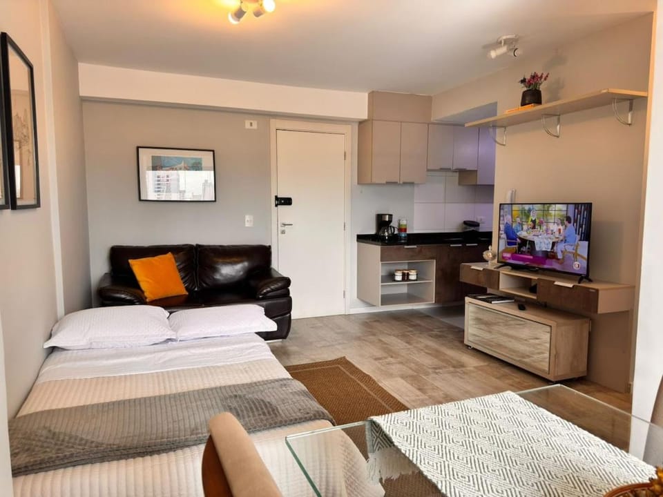 Communal lounge/ TV room, Bed, TV and multimedia, Kitchen or kitchenette, Living room, Seating area, Evening entertainment