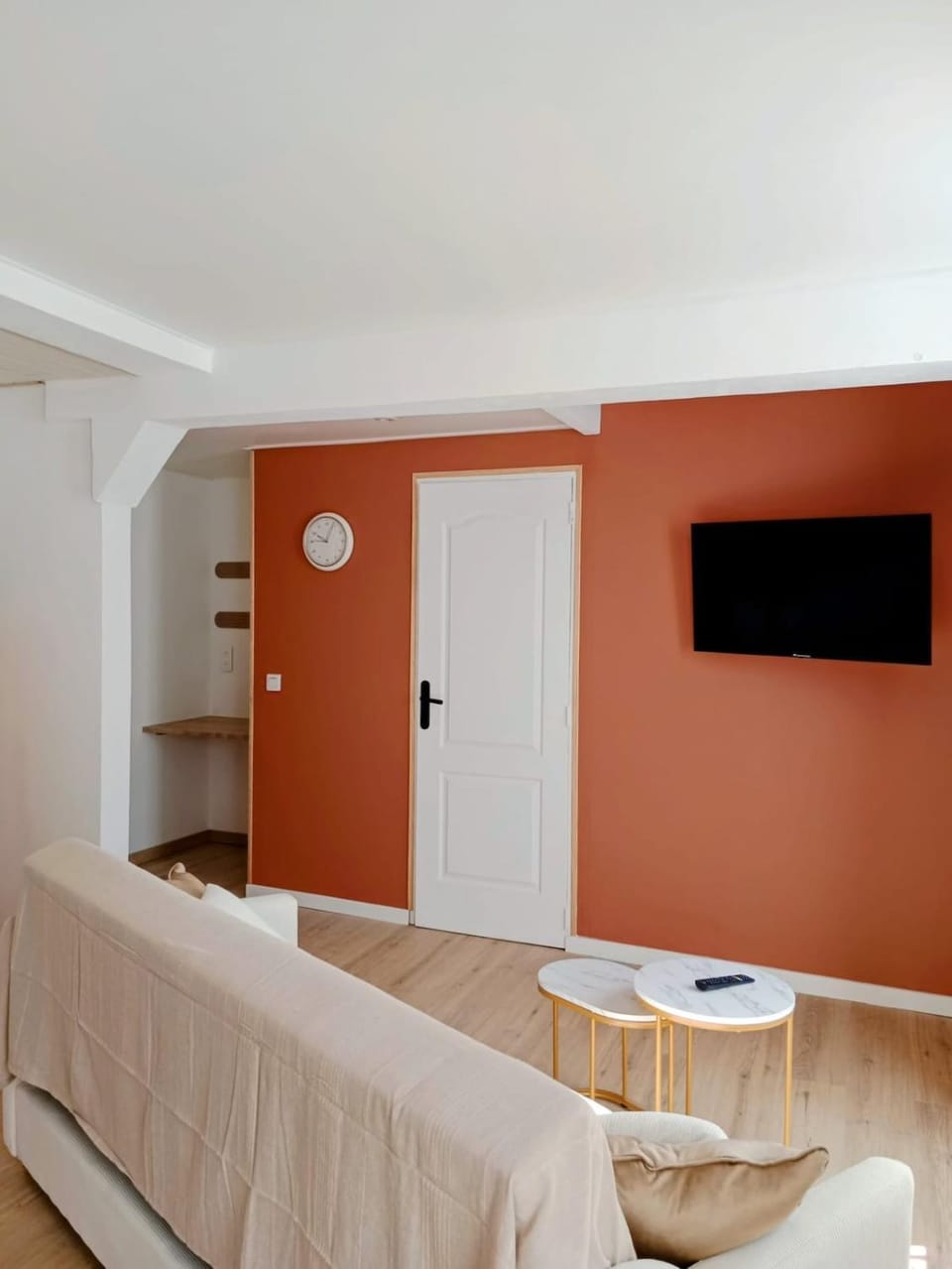 TV and multimedia, Seating area