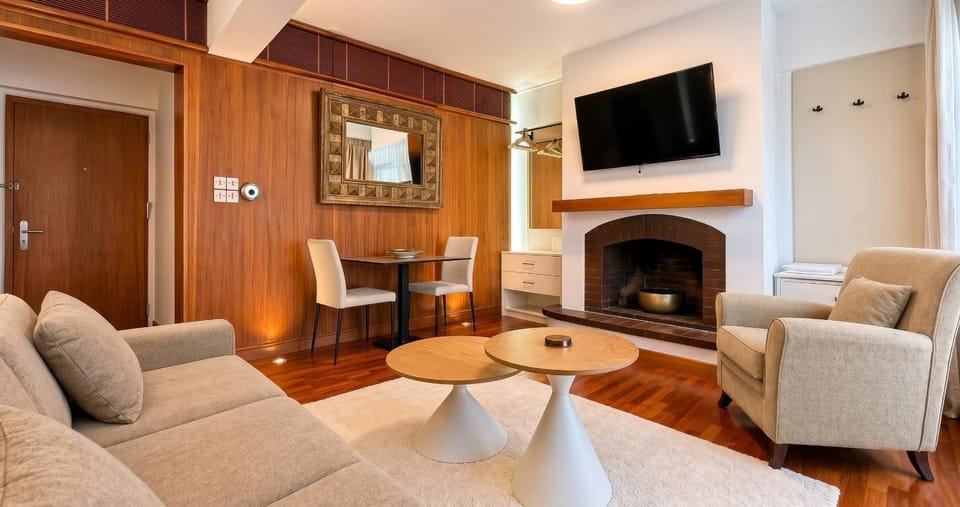 Communal lounge/ TV room, Living room